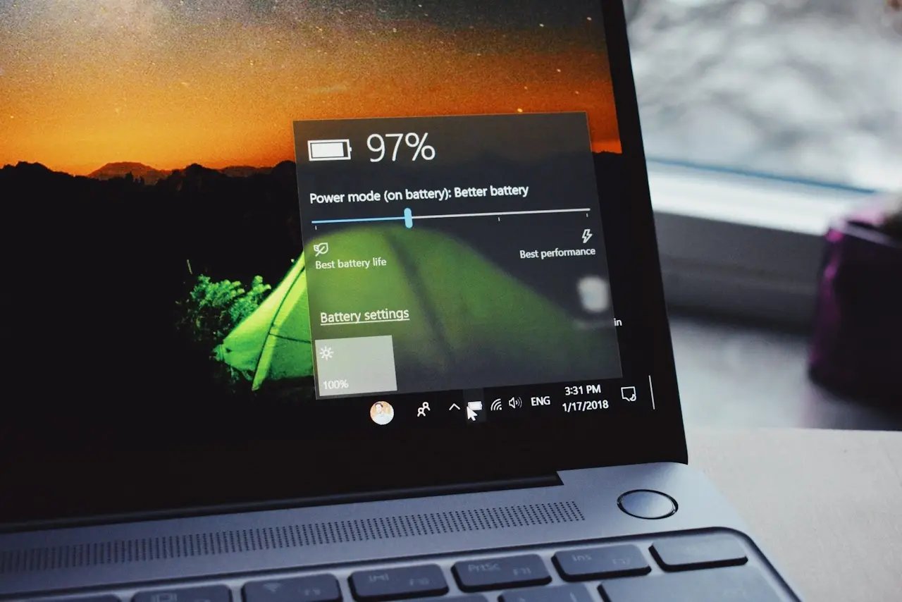 Battery remaining notification on a laptop