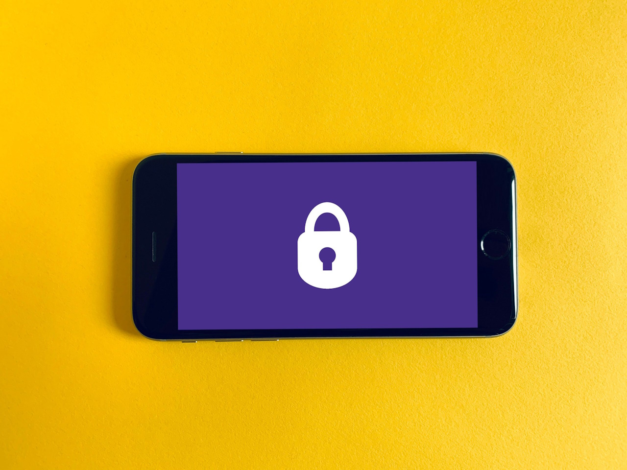 Top 5 threats to your mobile phone